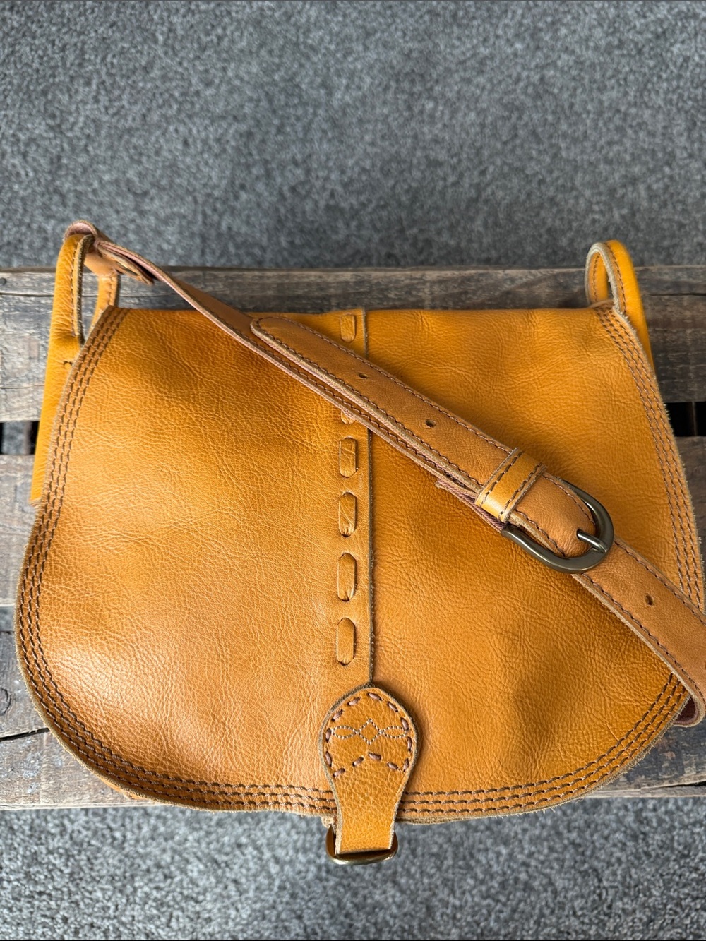 Vintage Lucky Brand Leather Satchel Tan Bohemian Crossbody Y2K